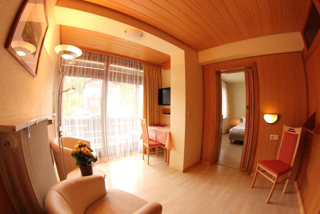 Hotel Schmid باد بيلنغن الغرفة الصورة